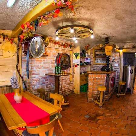 Vinska Klet Smej Guest house Lendava